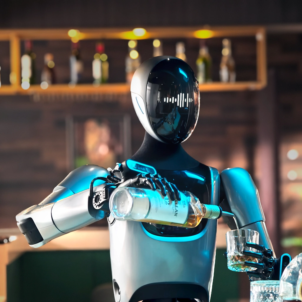 Keenon-XMAN-R1-Humanoider-Roboter-Barkeeper